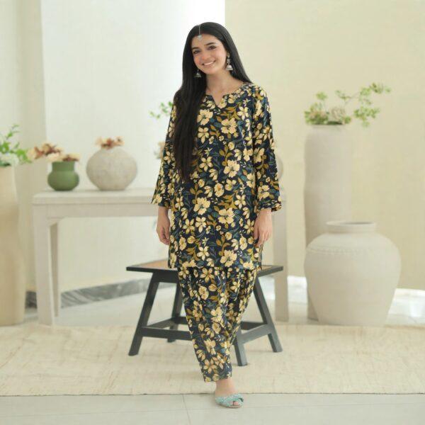 Safa Marwa Brand Tarkashi Linen 2PC - Winter Collection Design No. 23