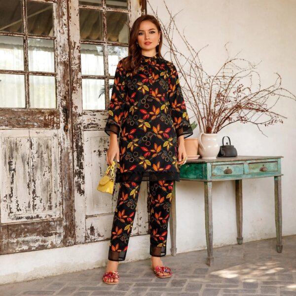 Safa Marwa Brand Tarkashi Linen 2PC - Winter Collection Design No. 29