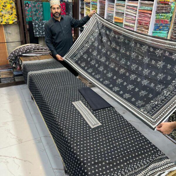 Mina Kari Digital Printed Bana Dora Lawn 3pc Dresses - Women Wear Design No. 12