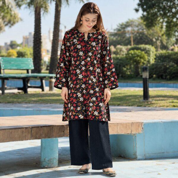 Safa Marwa Brand Printed Slub Karandi 2pc Suit - Design No. 6