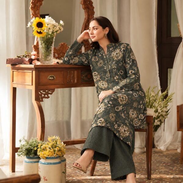 Safa Marwa Brand Printed Slub Karandi 2pc Suit - Design No. 4